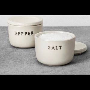 Never used* Salt & pepper decorative storage.